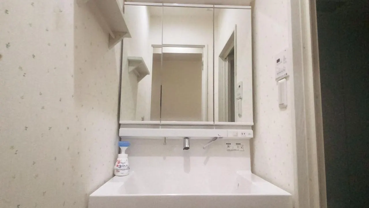 Apartment Chic And Contemporary Trendy Bnb In The Heart Of The City Dyoyy Tokyo Japan